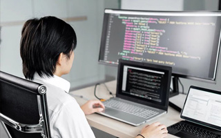 凉山 ,php声明和调用变量的符号是什么？